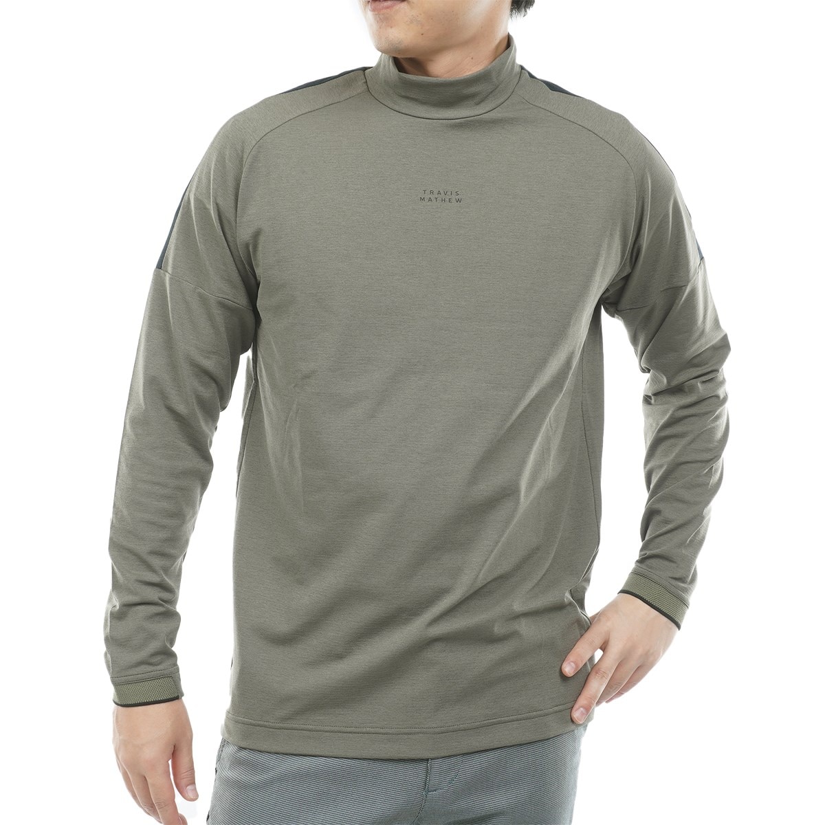 【トラヴィスマシュー】人気ロゴネーム×キルティング生地 長袖ゴルフトレーナーXL トラヴィスマシュー】人気ロゴネーム×キルティング生地 長袖