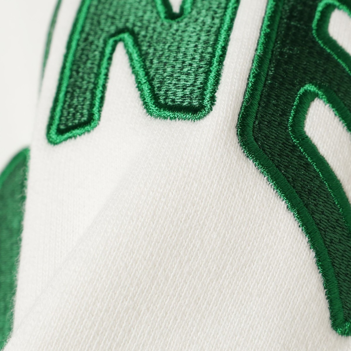 JONES × BEAMS GOLF 別注 フロント刺繍 スウェット(中間着