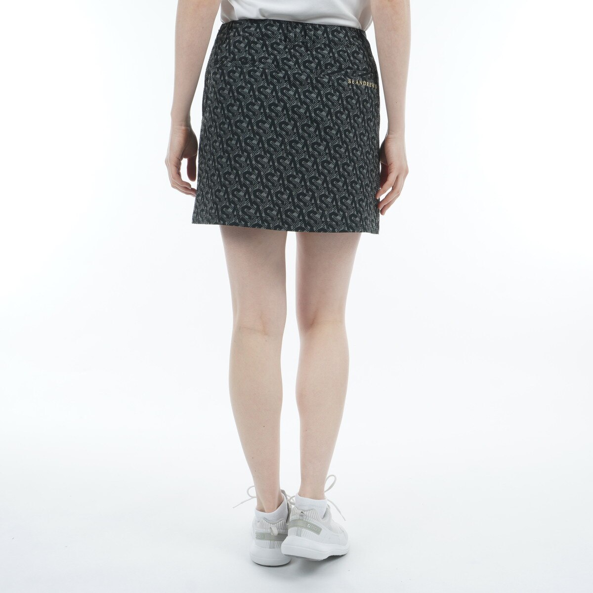 ○★新品未使用　St ANDREWS　サッカーストレッチスカート　S　ホワイト ST ANDREWS セントアンドリュース ストレッチスカート ホワイト系