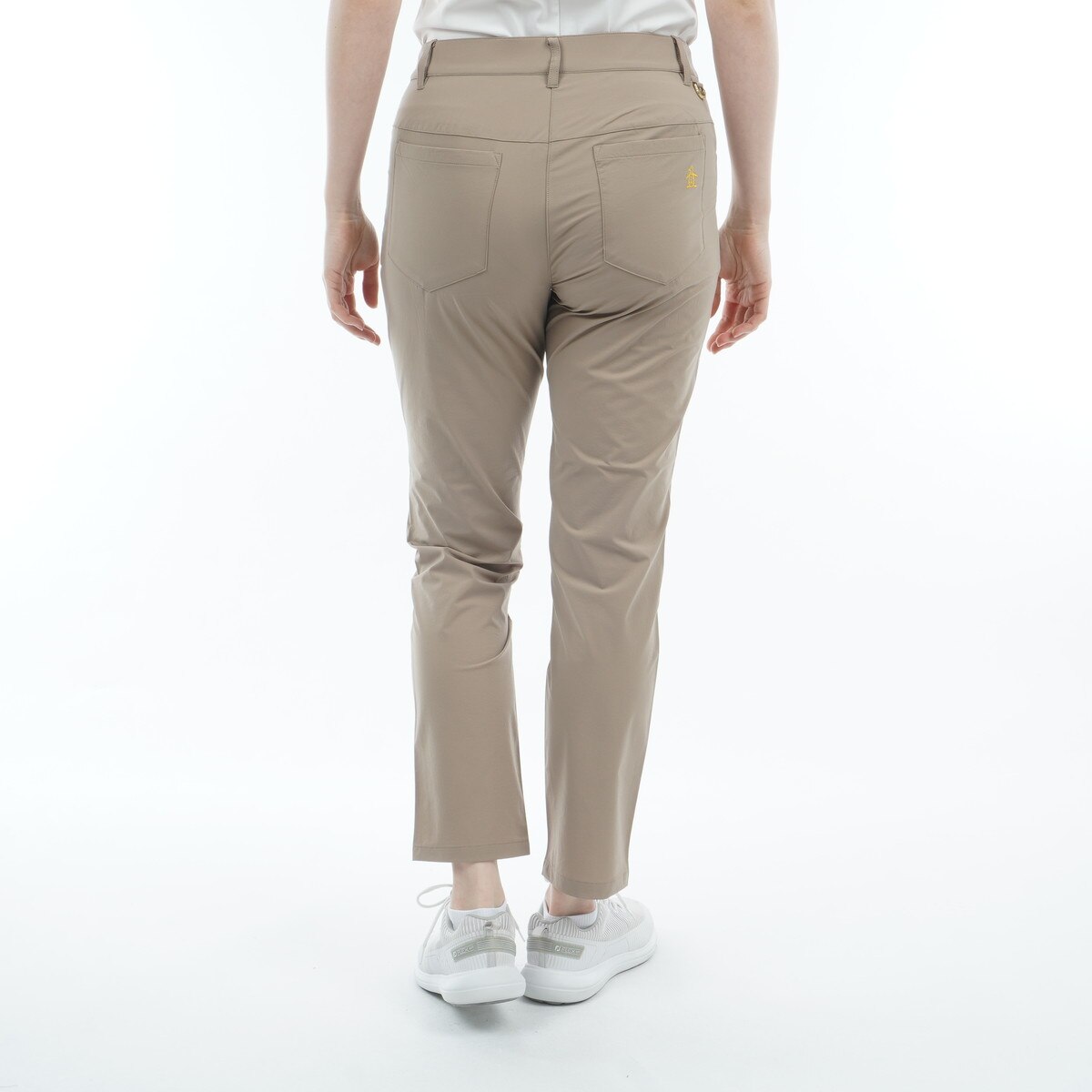 【新品】マンシングウェア　レディースパンツ　ベージュ　裏起毛　9号　ゴルフ アウトレット】SEASON COLLECTION ストレッチ 9分丈 ダブルクロス
