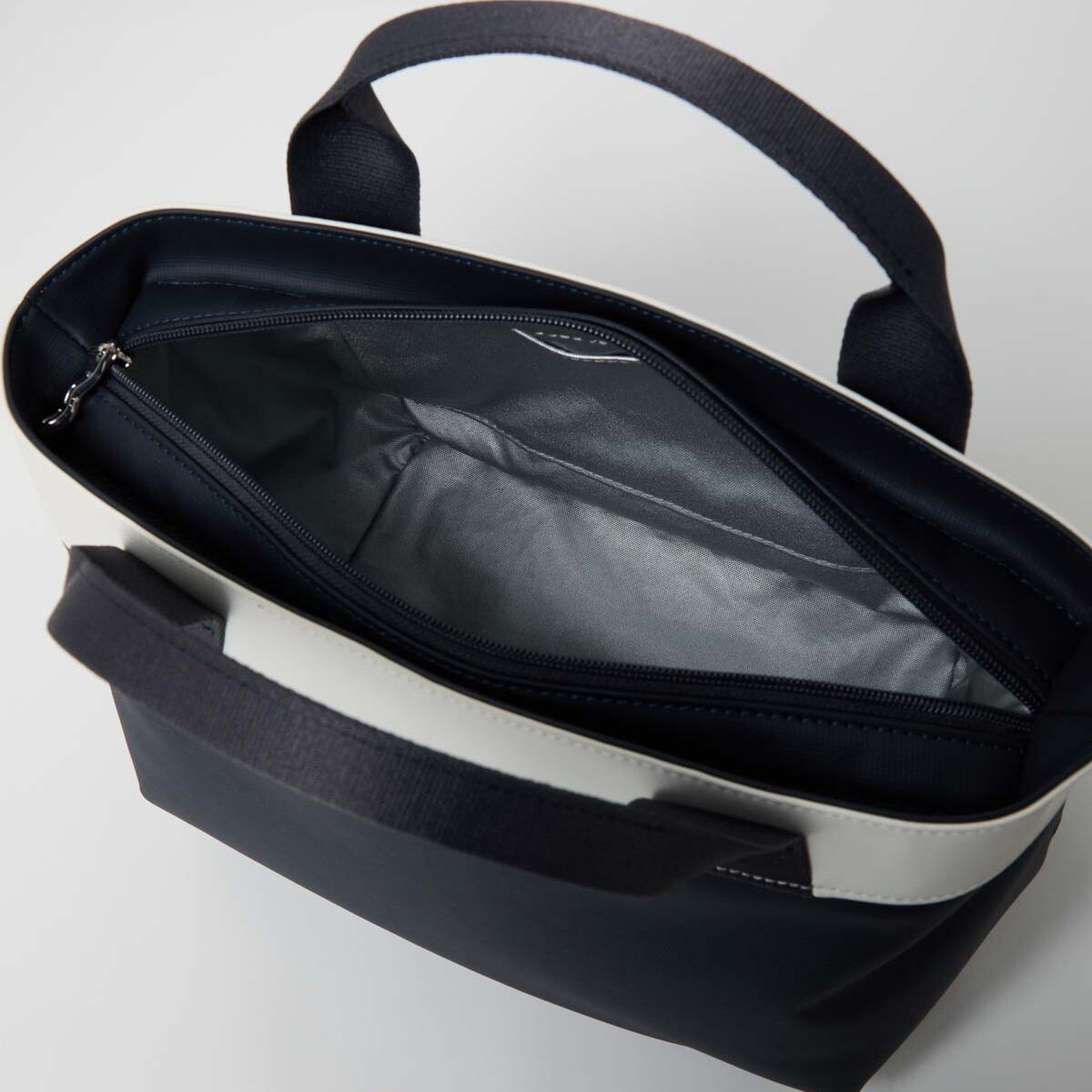 合皮素材ペンギン刺繍カートバッグ(ラウンドバッグ)|Munsingwear