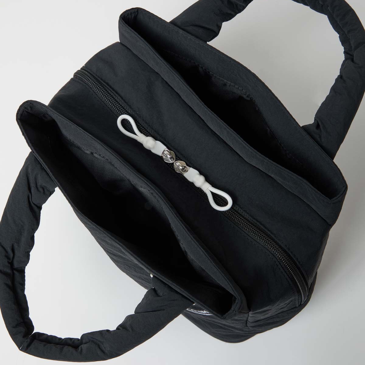 あおりポケット式ポーチ(ラウンドバッグ)|Munsingwear(マンシング