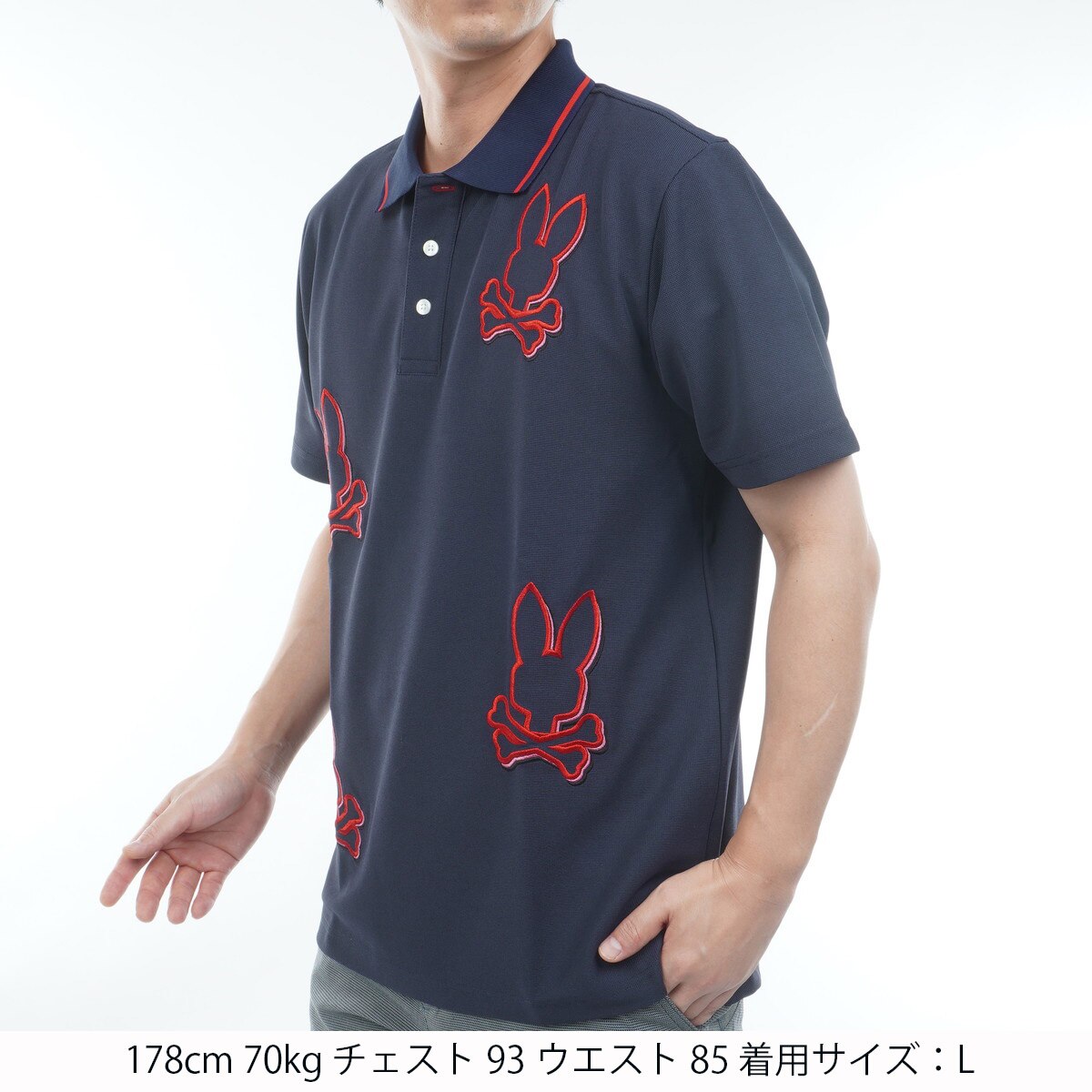 【サイコバニー】2022年人気ロゴマーク×総柄デザイン 半袖ゴルフポロシャツL GOLF][WOMEN] 3Dカラーロゴ モックネックTシャツ｜Psycho Bunny
