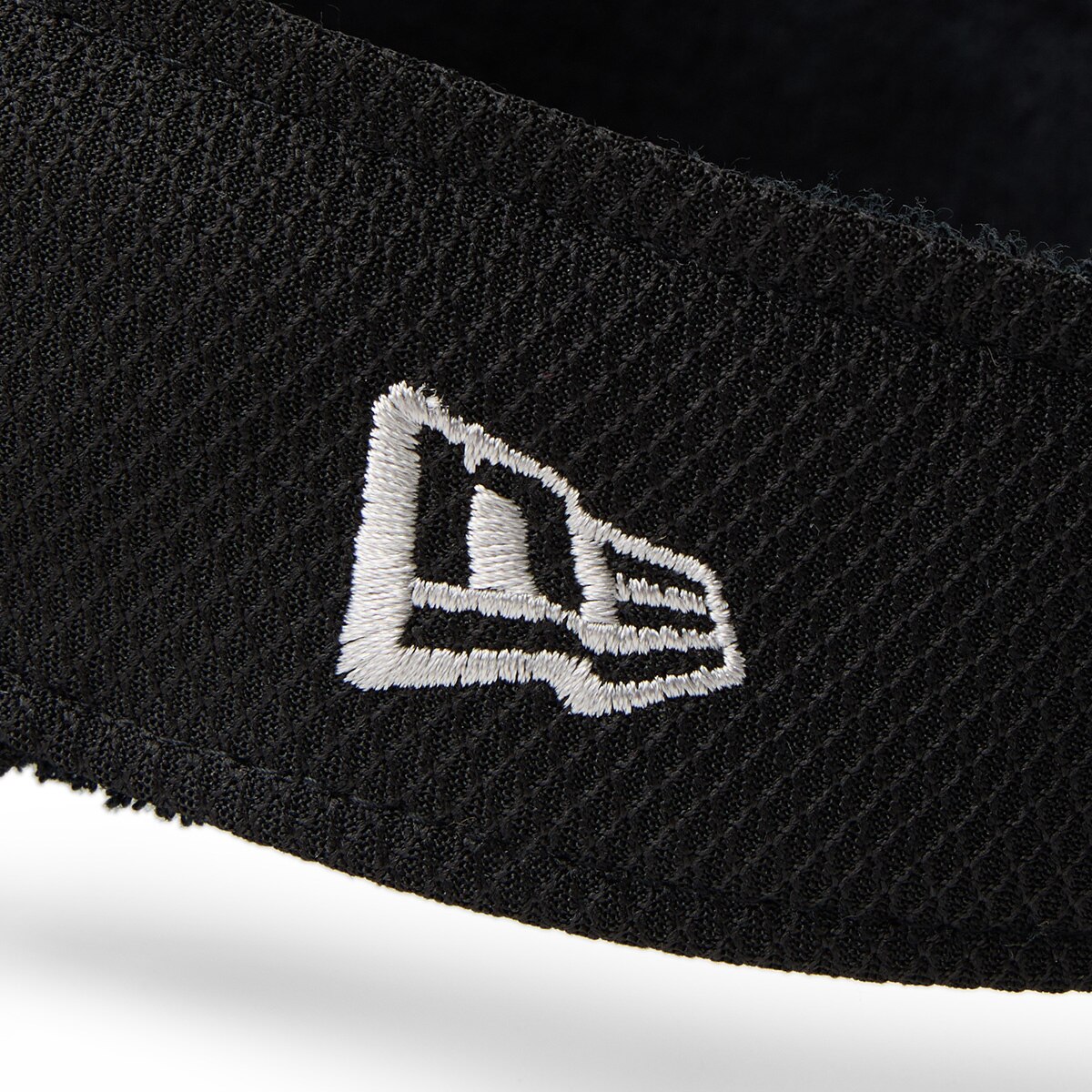 G/FORE ジーフォア レディースサンバイザー ビッグロゴ　ブラック GF DIAMOND ERAサンバイザー(【男性】バイザー)|NEW ERA