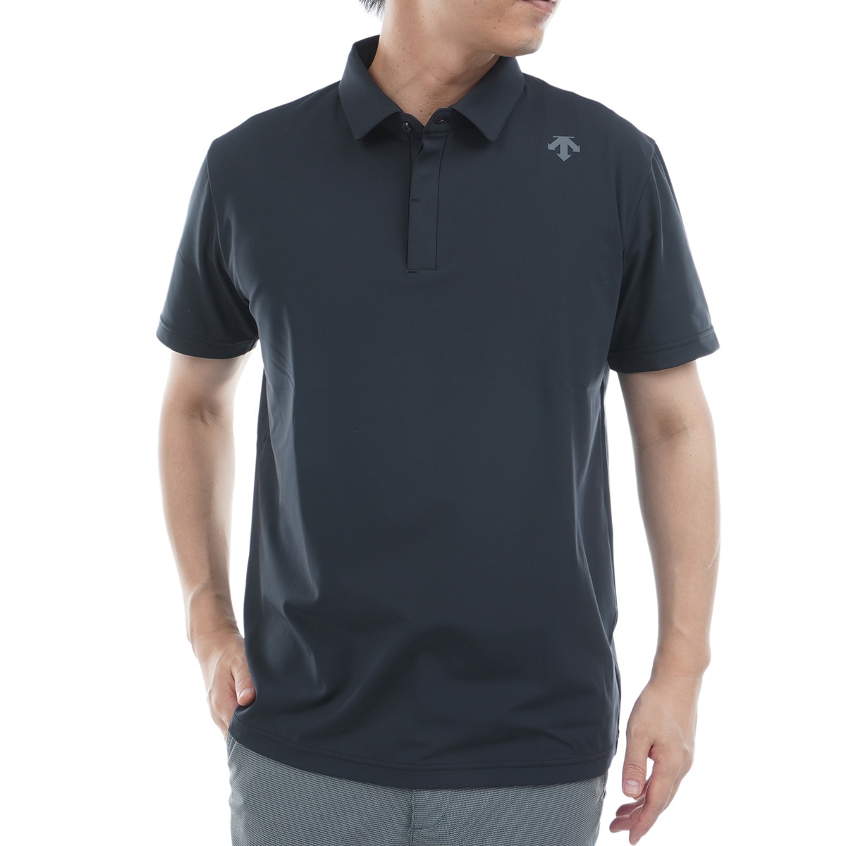 【完売品】デサントゴルフDESCENTE GOLF ブラックポロシャツ M DESCENTE GOLF デサントゴルフ 半袖ポロシャツ 総柄 ブラック系