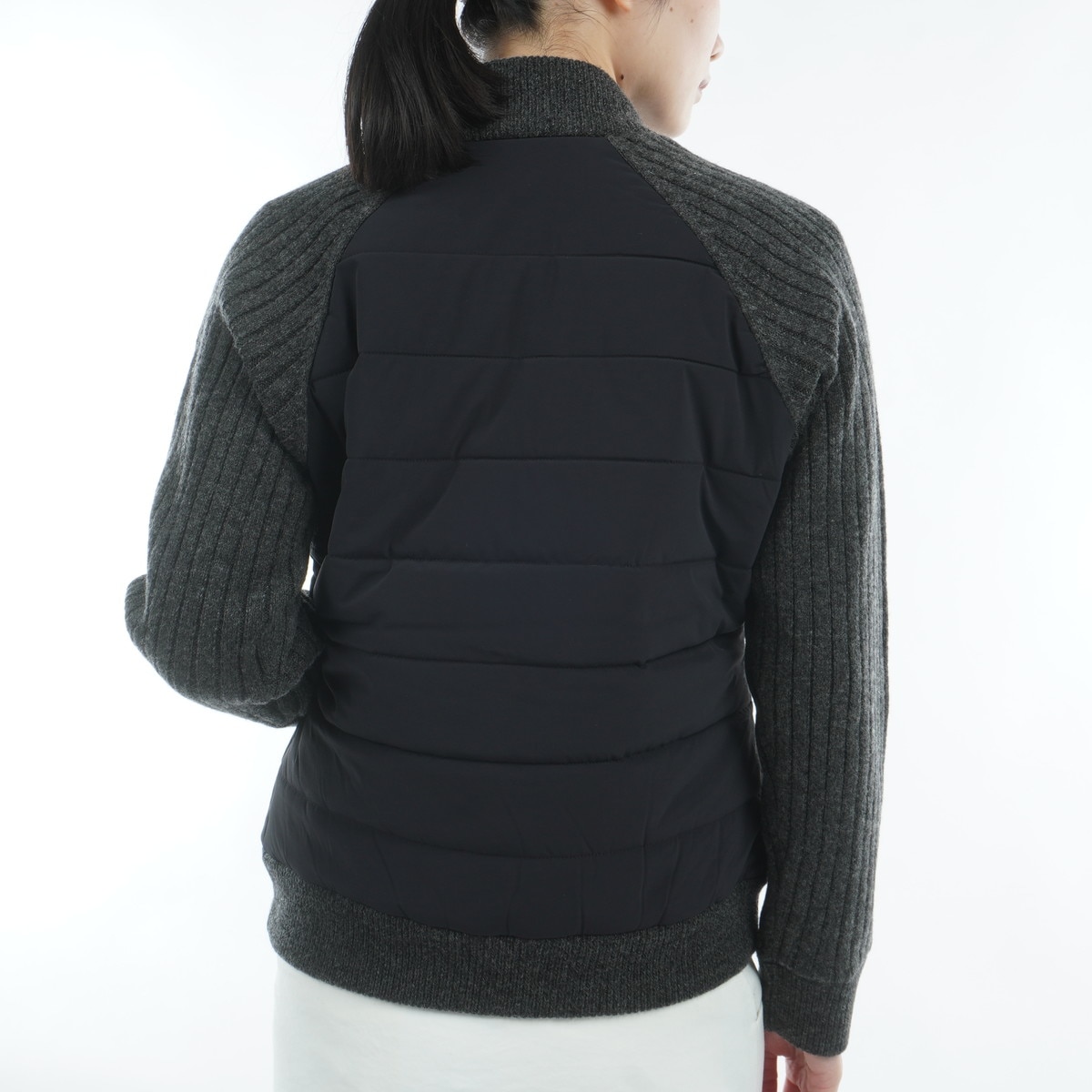 【デサントゴルフ】美品 中綿ジャケット ニット ネイビー Mサイズ レディース ストレッチ 防風ニットハイブリッドフルジップ中綿ジャケット レディス