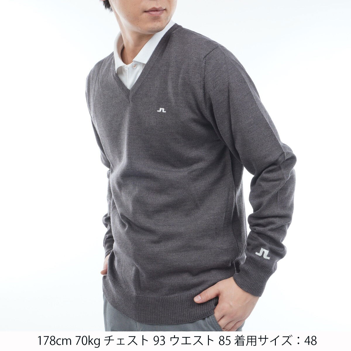 Vネックメリノウールセーター(中間着(セーター、トレーナー))|J