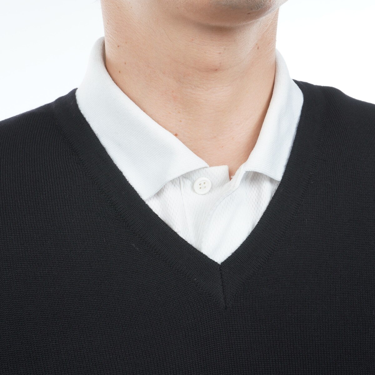 Vネックメリノウールセーター(中間着(セーター、トレーナー))|J
