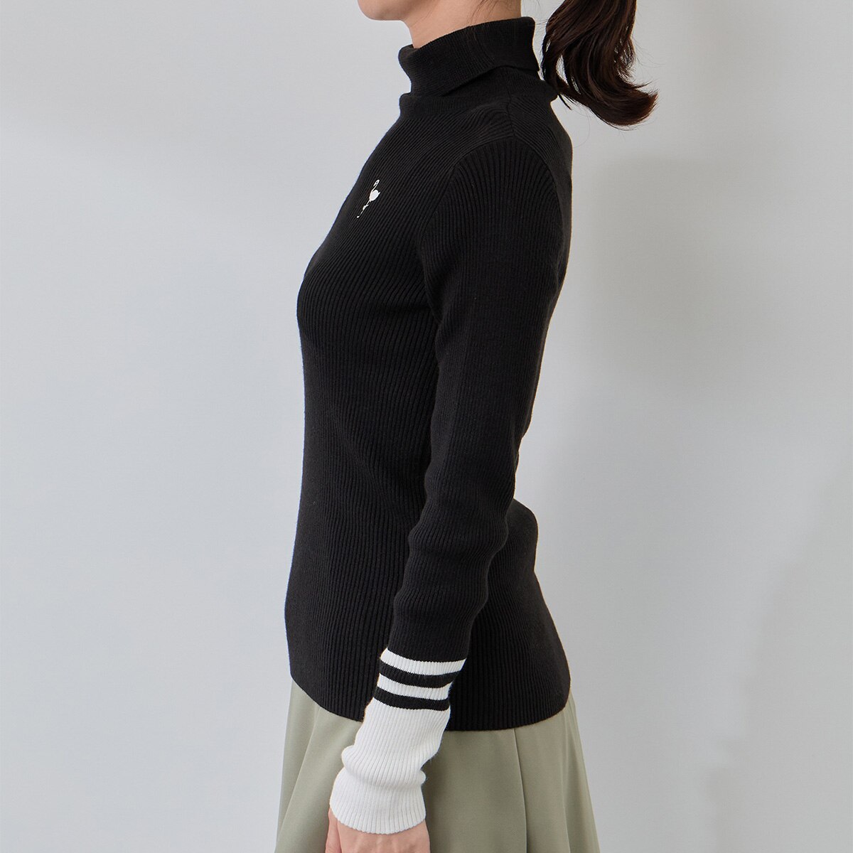 バイカラー切替リブタートルネックセーター レディス(中間着(セーター