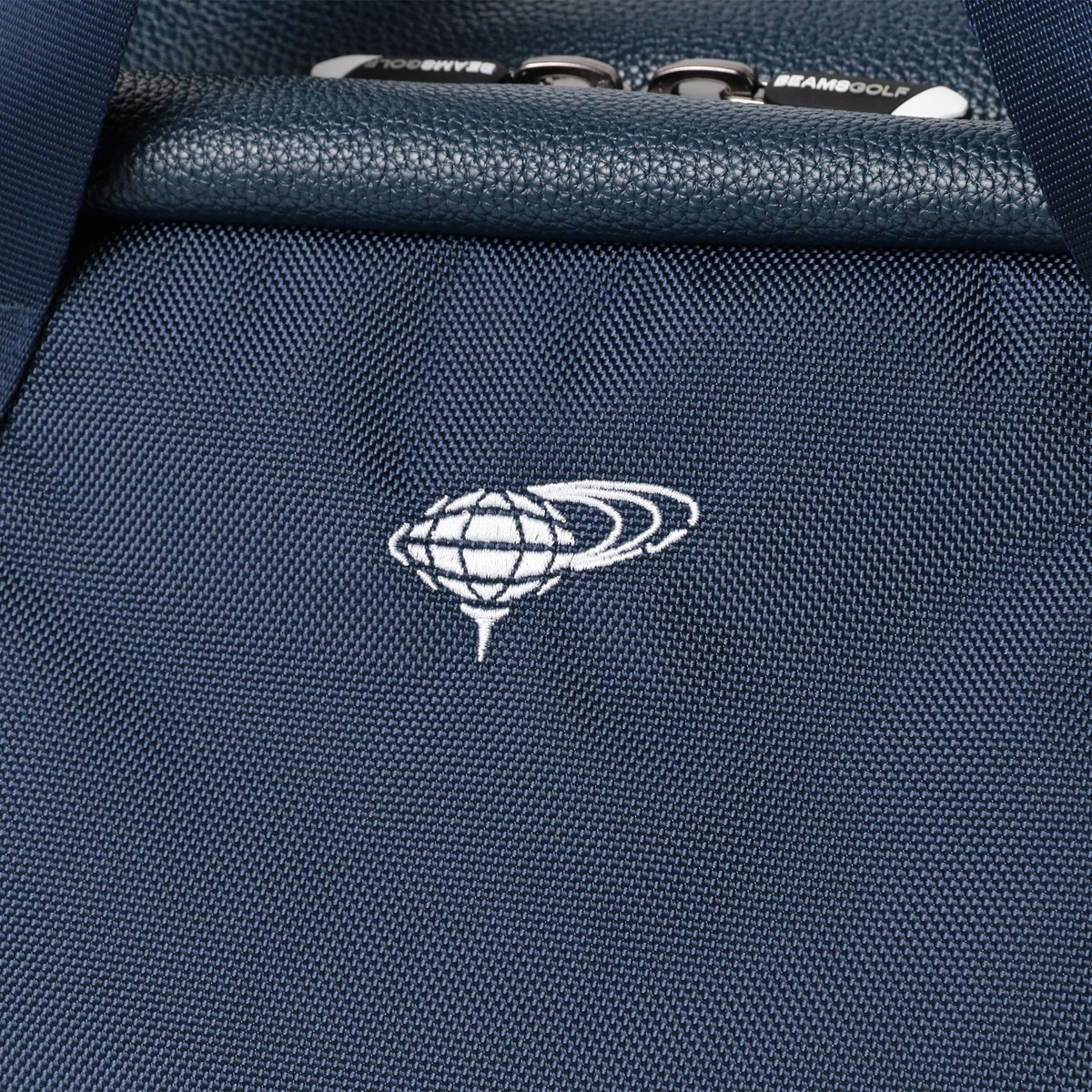 スクリプトロゴ ネイビー シューズポケット付きボストンバッグ