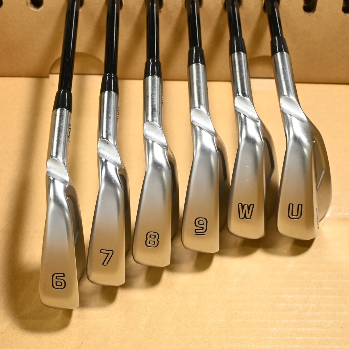 中古】i525 アイアン ALTA J CB BLACK 25.5 SR C(アイアン（セット