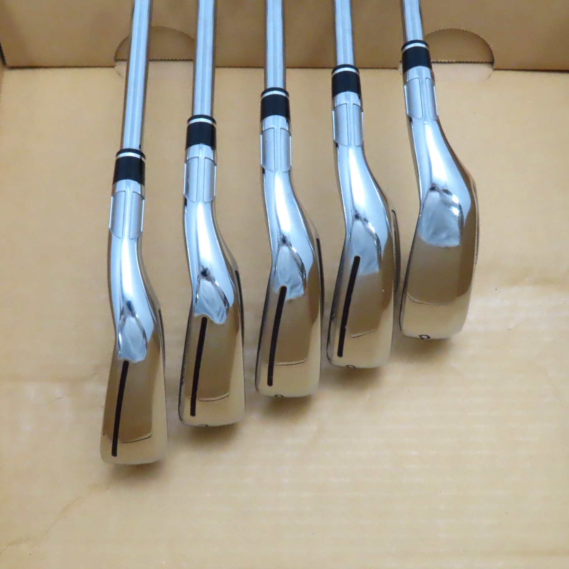 中古】ステルス グローレ アイアン Dynamic Gold 85 VSS PRO 24 S200 C