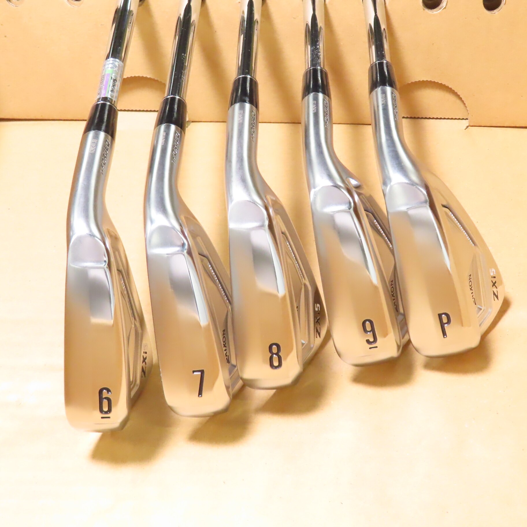 【中古ゴルフクラブ】ダンロップ　SRIXON　スリクソン ZXi5 アイアン Dynamic Gold 105　シャフト：Dynamic Gold 105 中古】スリクソン ZXi5 アイアン Dynamic Gold 105 27 S200 C(アイアン