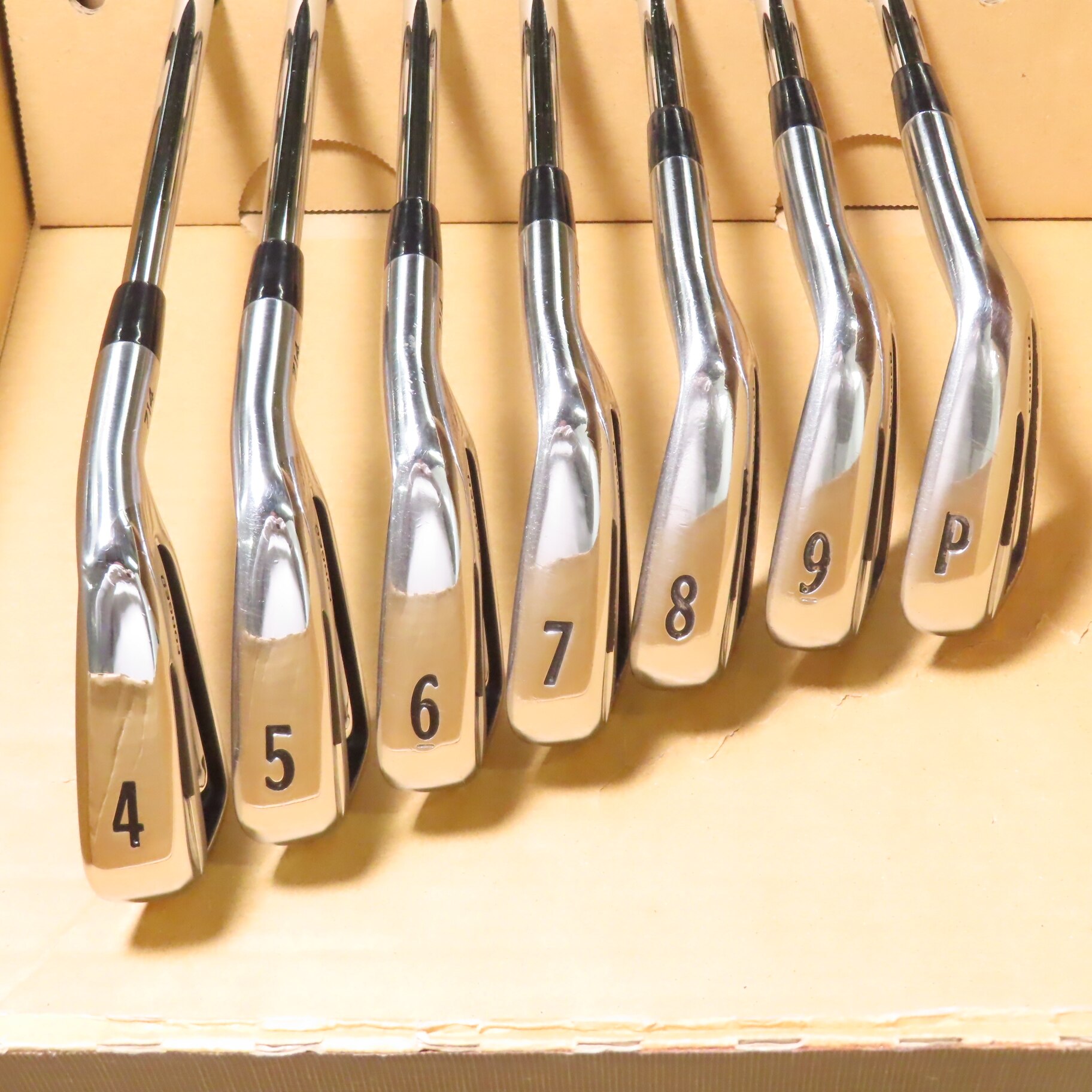 中古】AP2 714 アイアン Dynamic Gold TOUR ISSUE 26 S200 C(アイアン