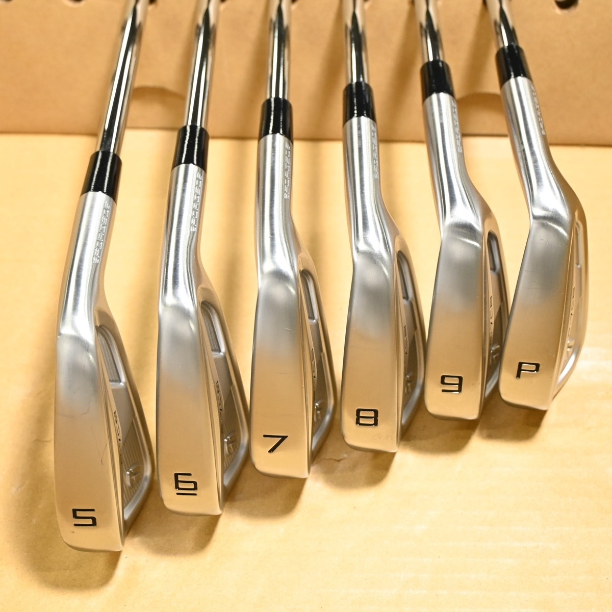 中古】P7CB(2024) アイアン Dynamic Gold MID 115 26 S200 BC(アイアン