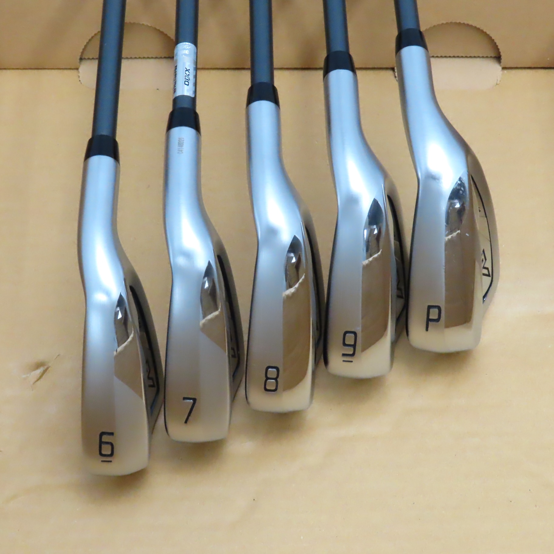 中古】ゼクシオ X(2024) アイアン Miyazaki AX-3 25.5 SR BC(アイアン