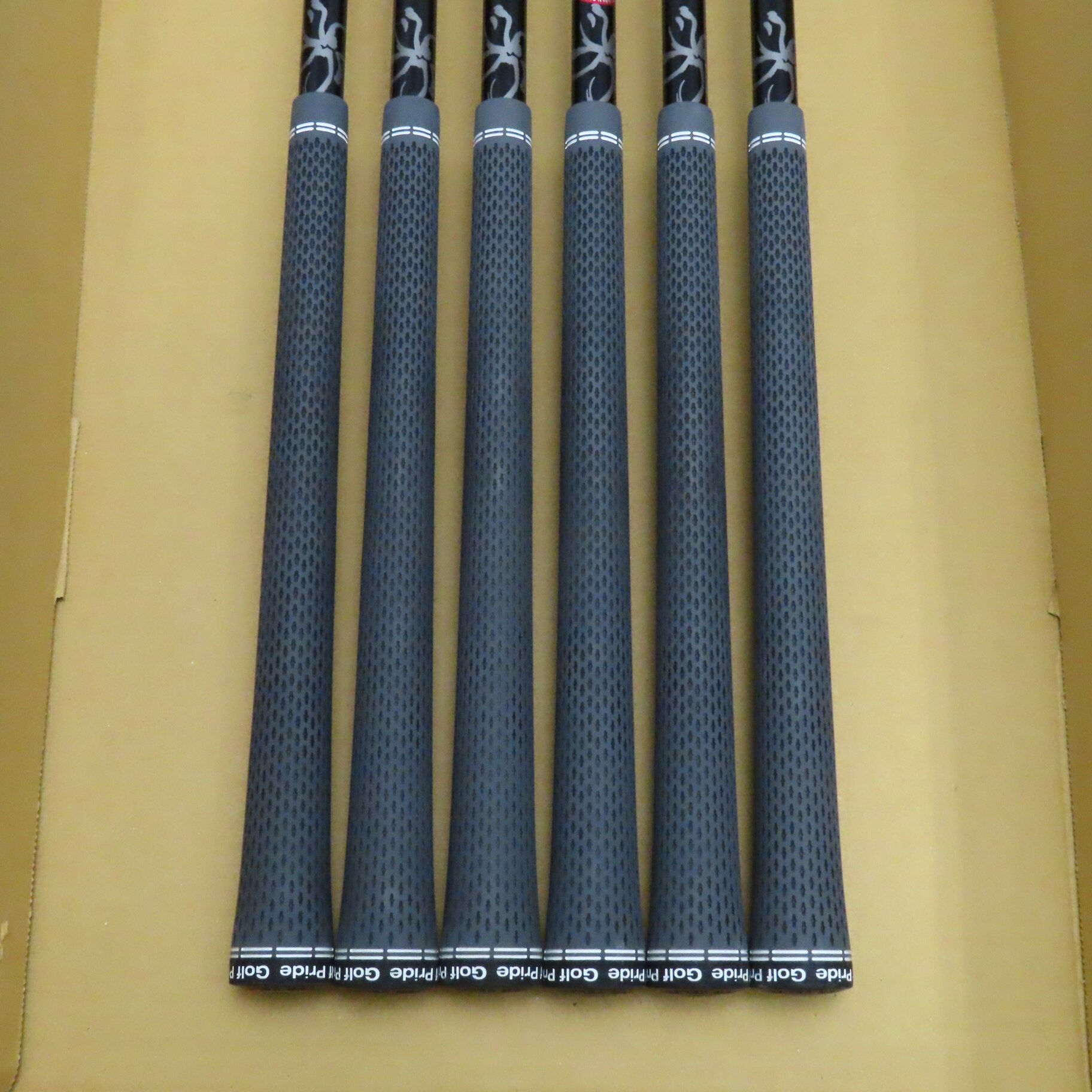 P770 6番 アイアン　単品　Diamana thump i95 S TaylorMade P770 2023 Iron set 5-pw Diamana THUMP 95 Flex S Silver