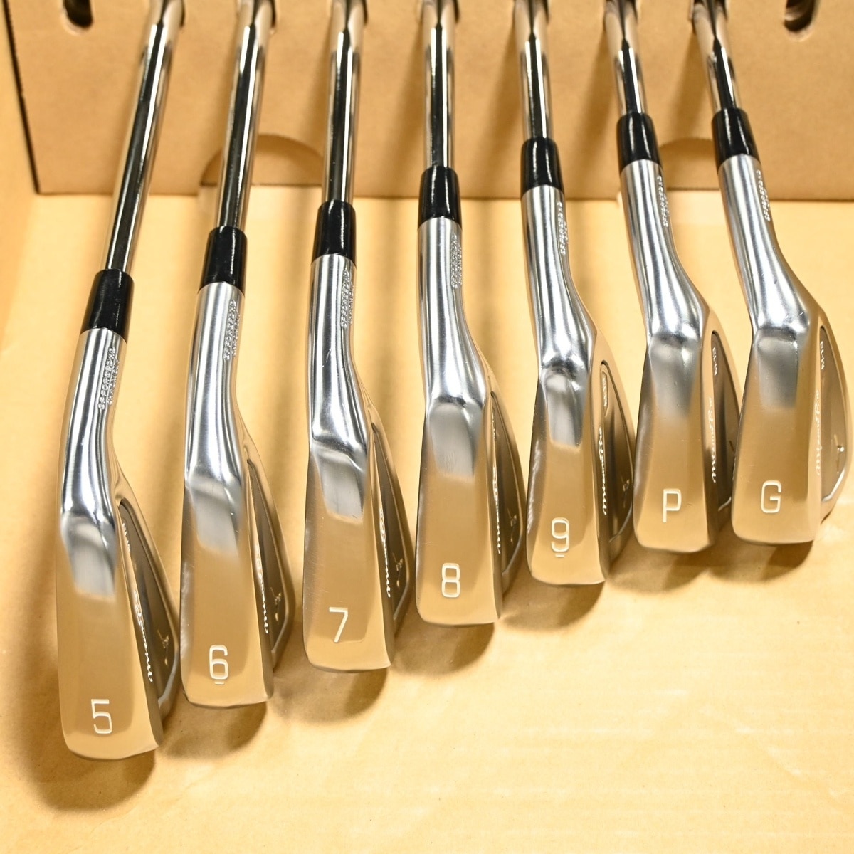 中古】MizunoPro M-13 アイアン Dynamic Gold 105 25 S200 BC(アイアン
