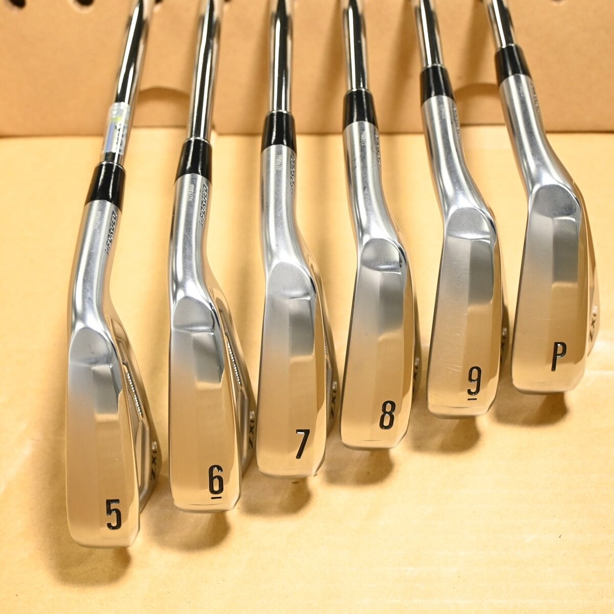 中古】スリクソン ZXi5 アイアン Dynamic Gold 120 24 S200 BC