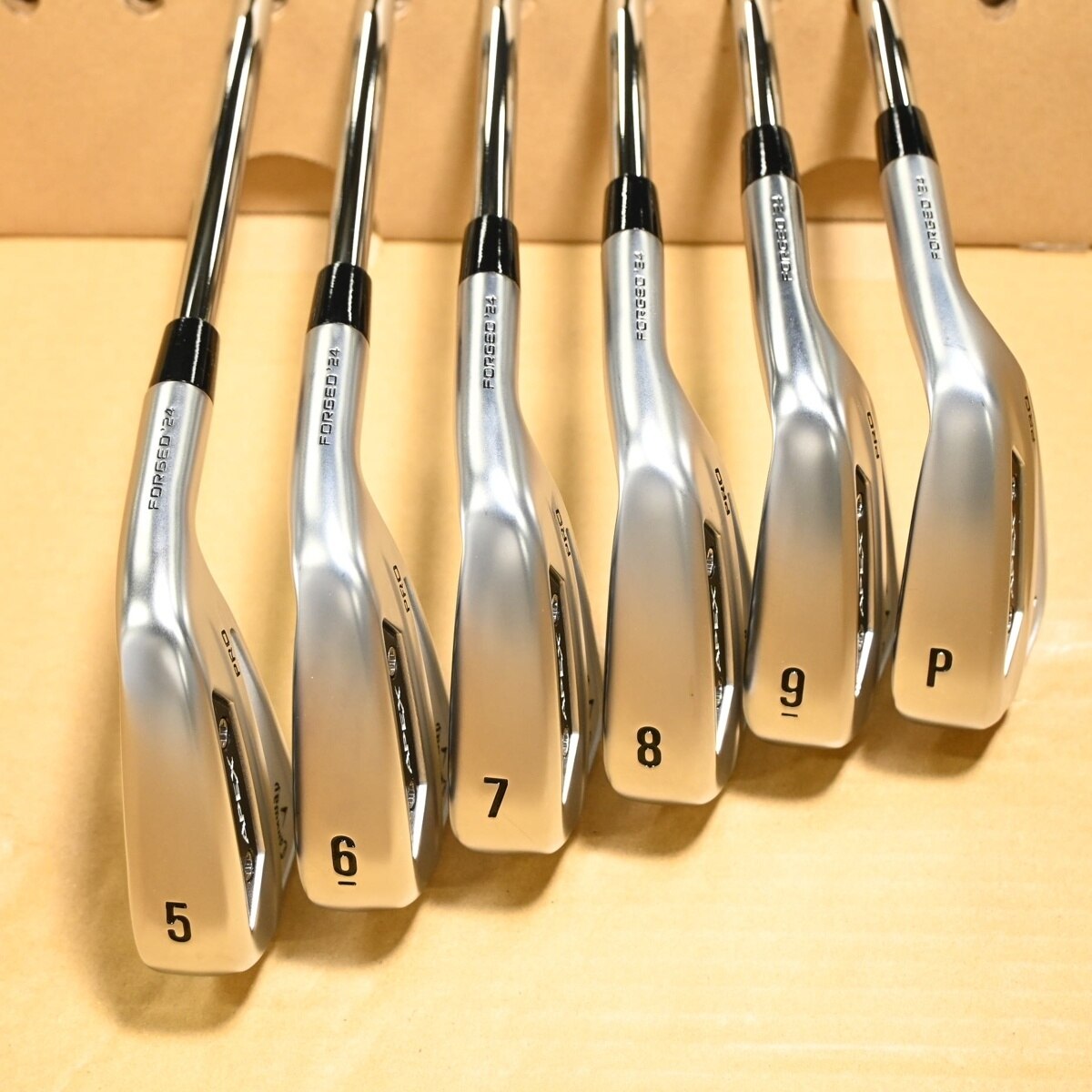 中古】APEX PRO(2024) アイアン Dynamic Gold MID 115 25 S200 BC