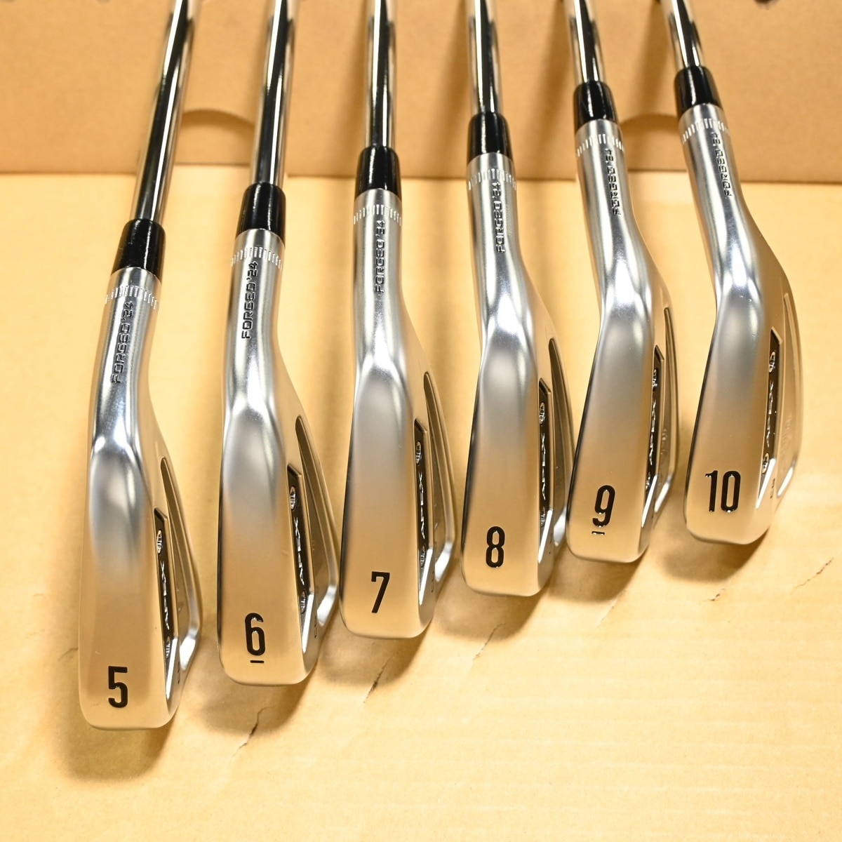 中古】APEX CB(2024) アイアン Dynamic Gold MID 115 26 S200 B