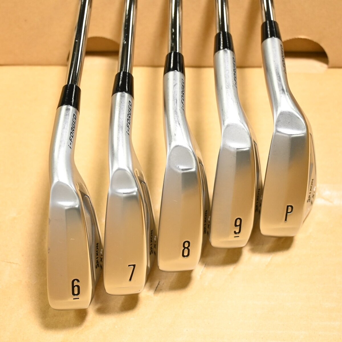 神風 中古】スリクソン ZXi4 アイアン Dynamic Gold MID 95 TOUR ISSUE 25.5
