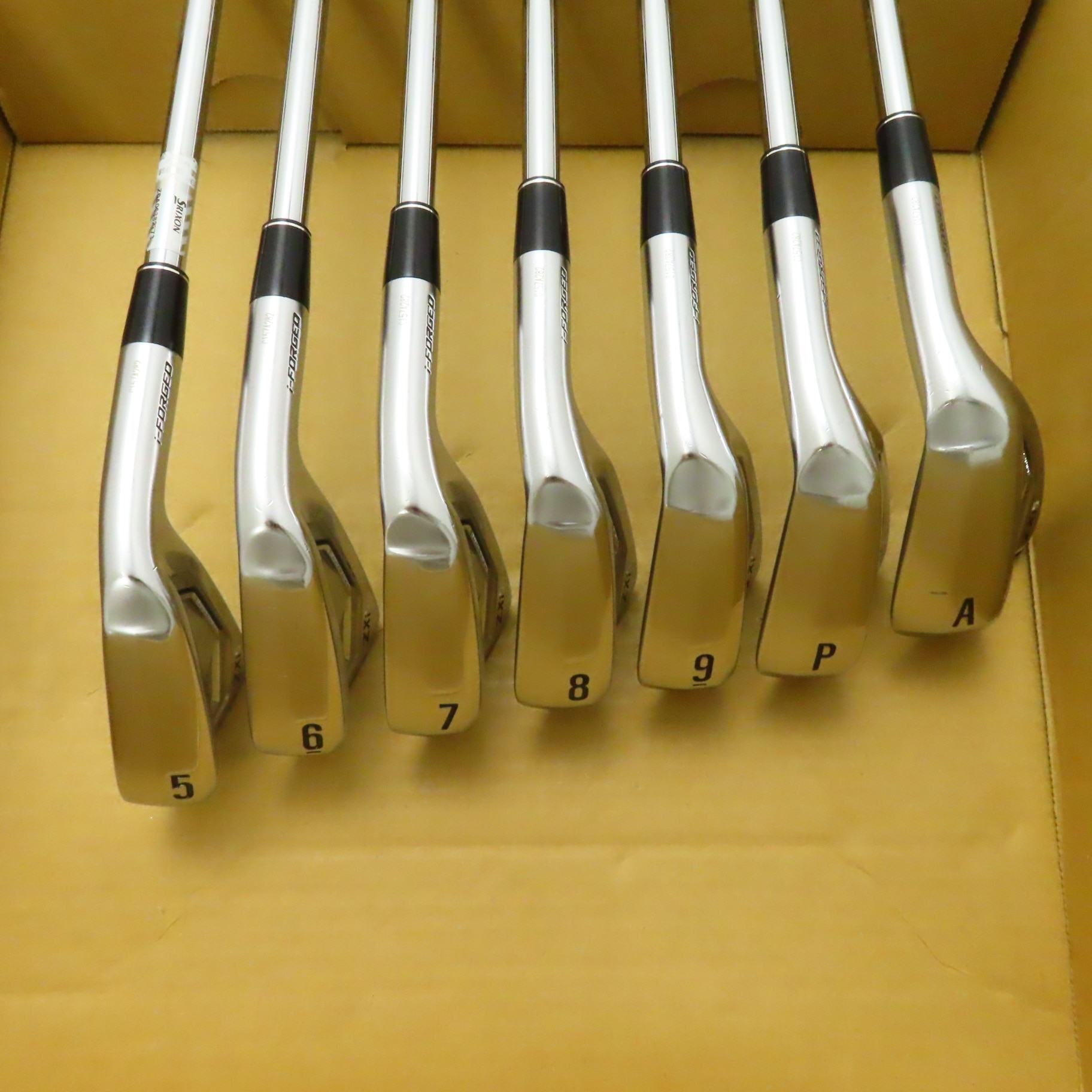 中古】スリクソン ZXi5 アイアン Dynamic Gold 95 24 R300 C(アイアン