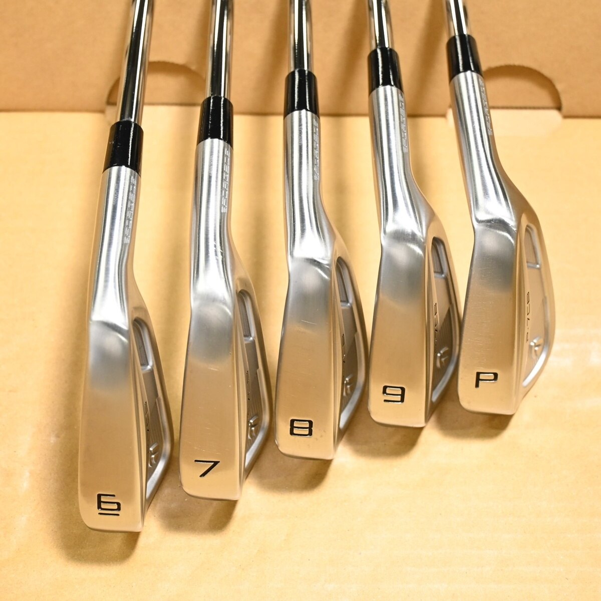 中古】P7CB(2024) アイアン Dynamic Gold MID 115 29 S200 C(アイアン