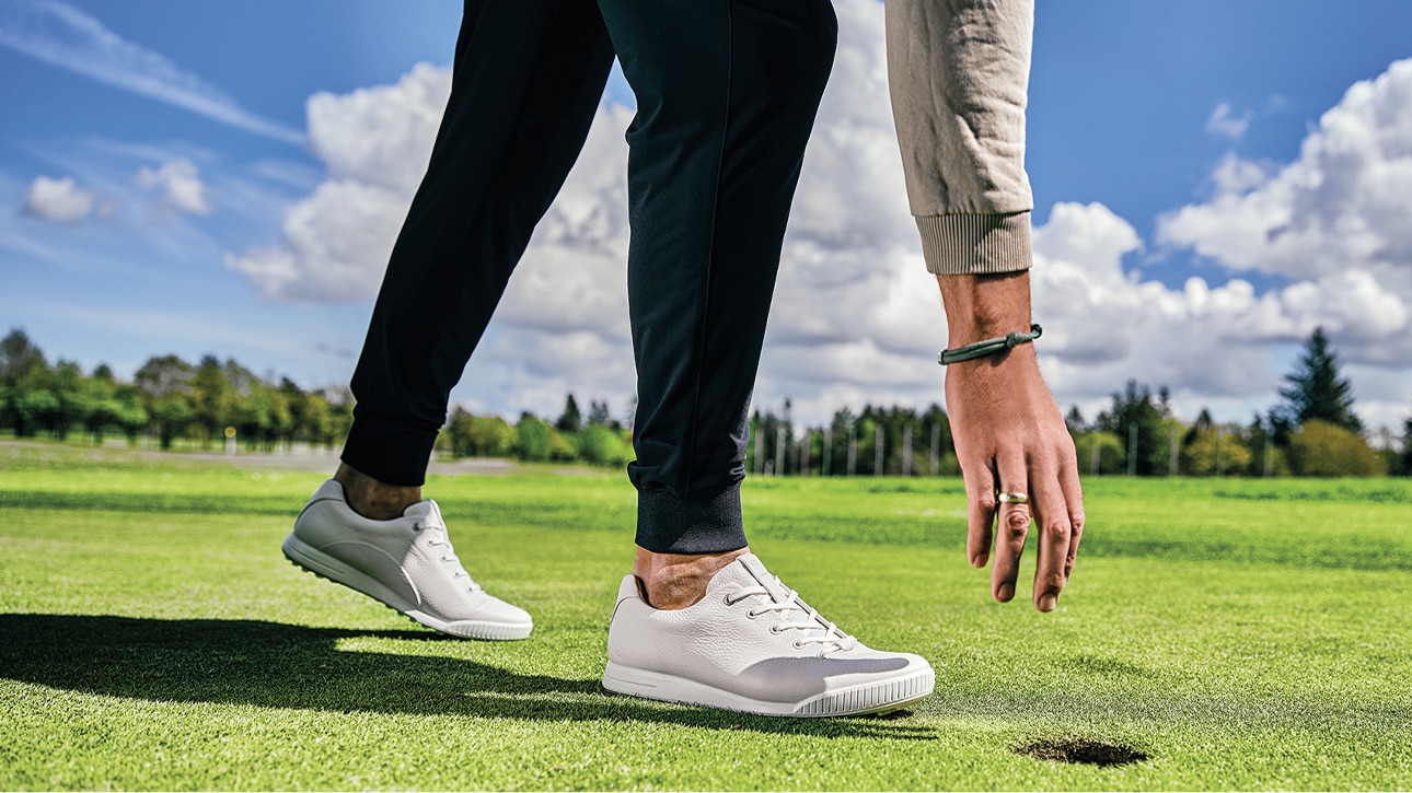 コースもオフコースも気軽に履けてストレスフリー エコーらしさ満載の