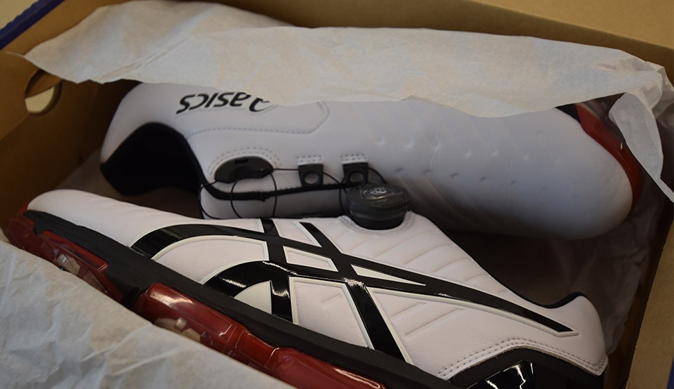 例えるなら”低反発マットレス” アシックス最新ゴルフシューズ | GDO